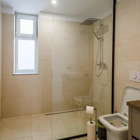 4friendscoresibrasov Pth דירה