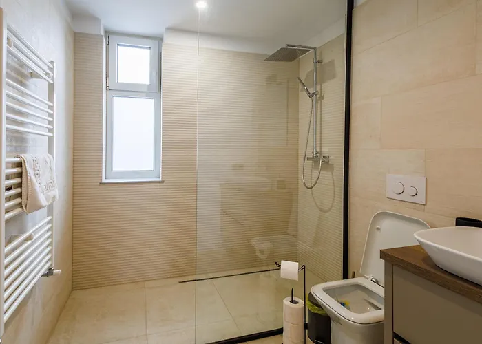 4friendscoresibrasov Pth Lejlighed